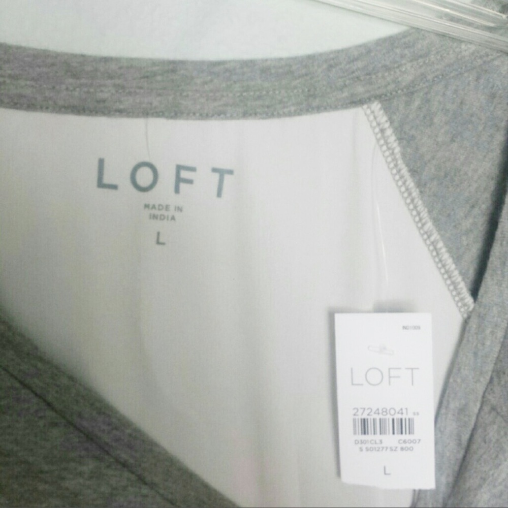 NEW-ANN Taylor Split Back Mixed Media, Round Neck, Long Sleeve, Soft Sweat Shirt - Picture 4 of 7